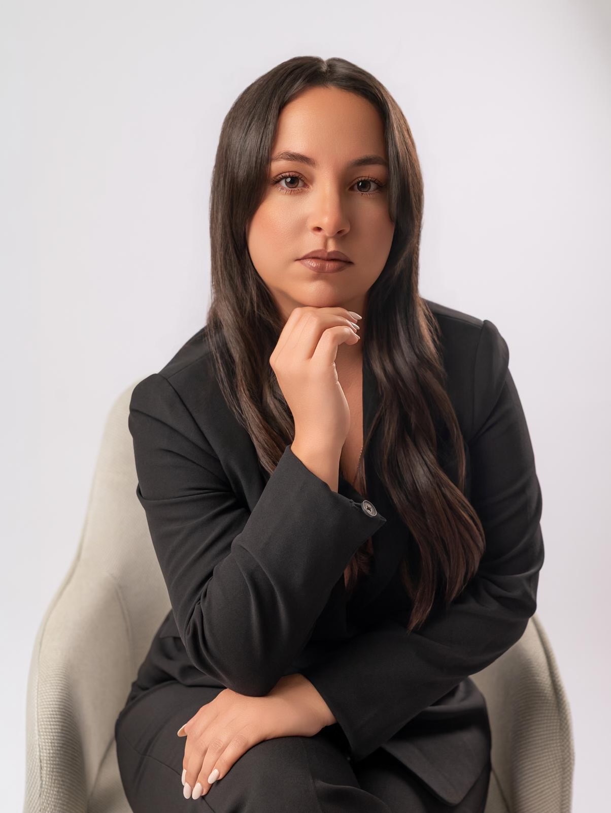 Suleidys Perez, agente de bienes raíces de Montserrat Luxe Realty